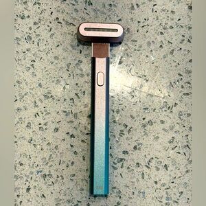 Solawave Skincare wand 4 in 1